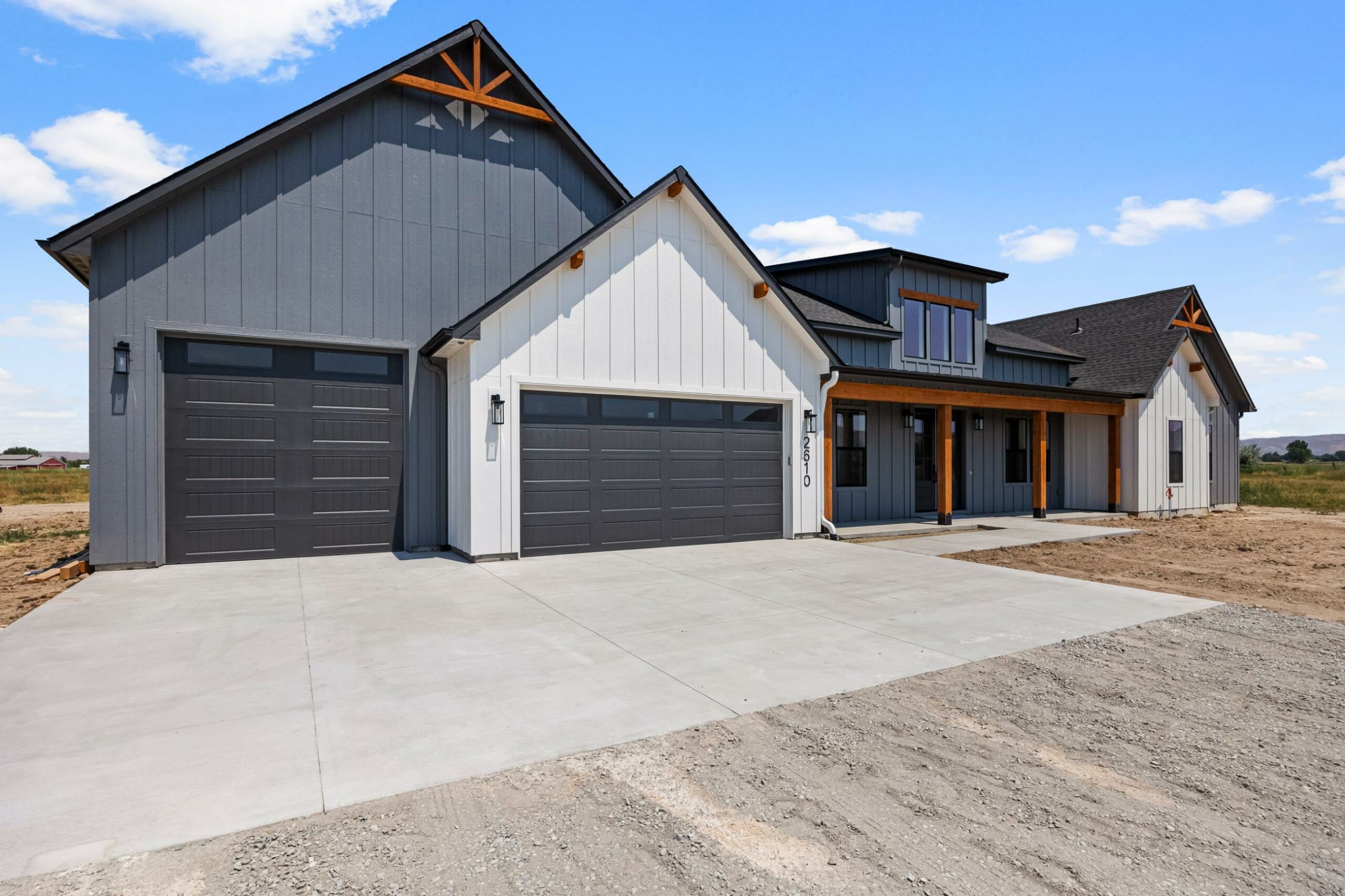 Pathway Builders - Pacific Crest 01-IMGL8304 Front Exterior Garage - Pacific Crest Ranch Style House Plan